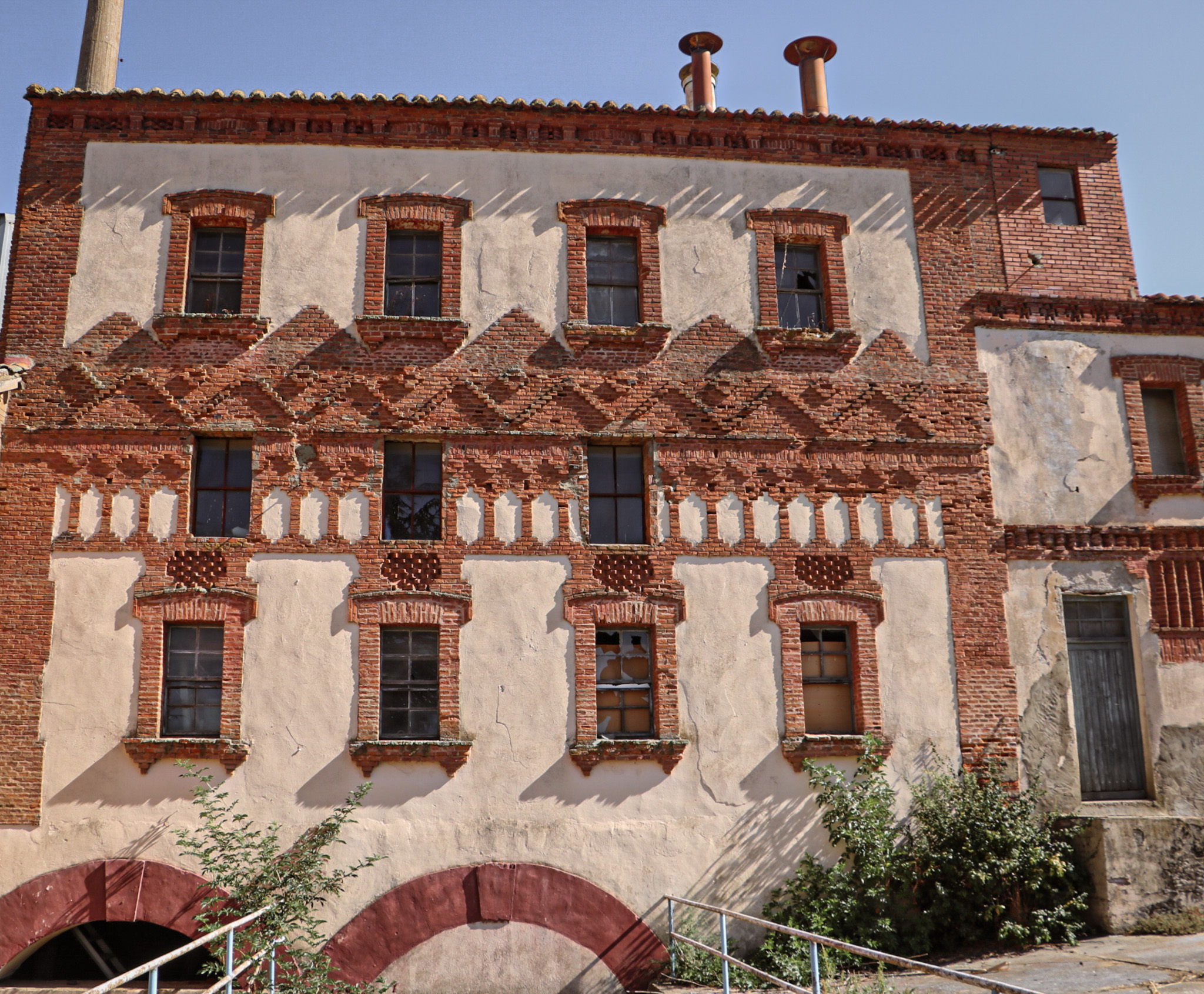 La Fábrica de Harinas — Fachada de ladrillo